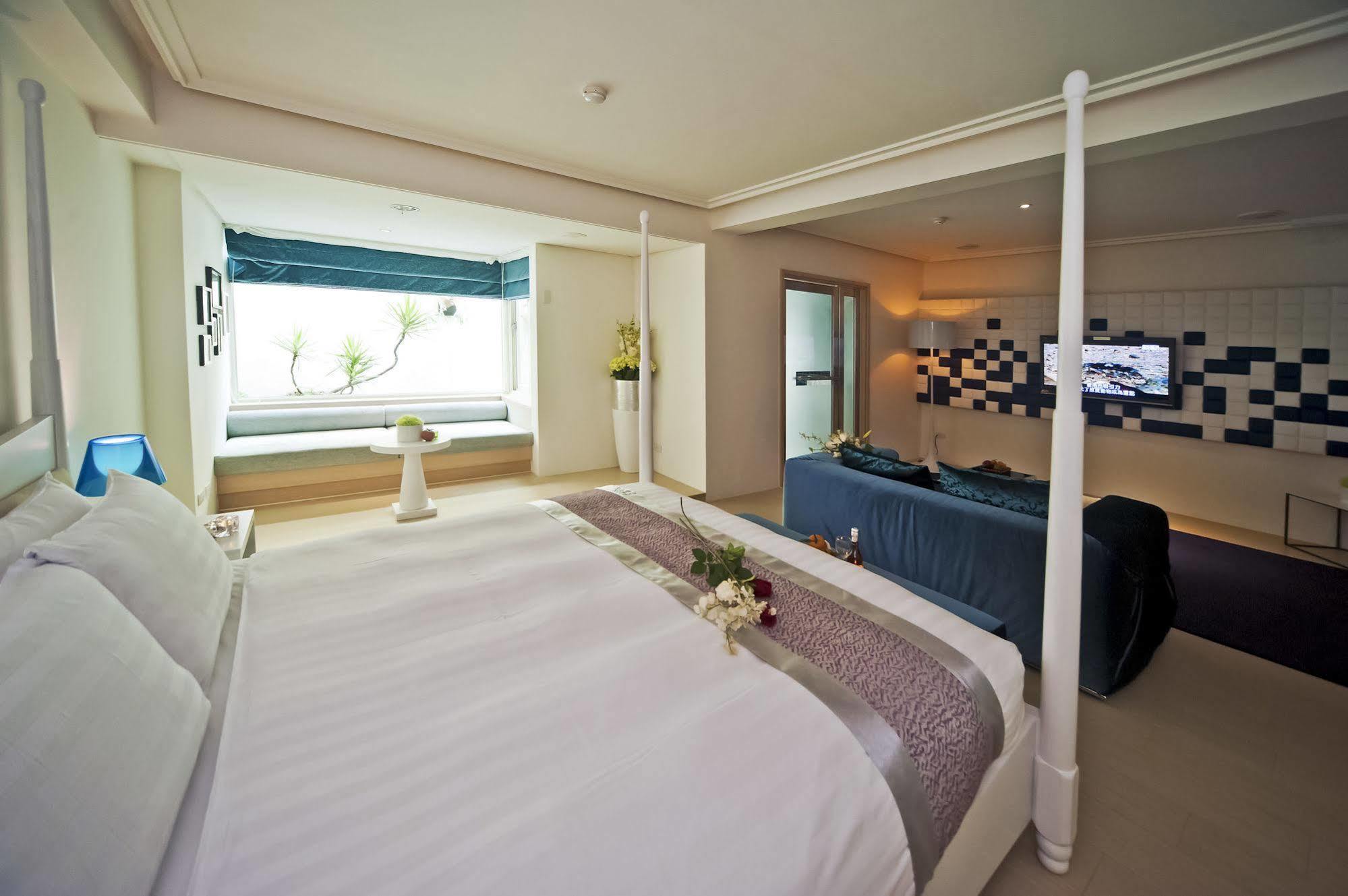 Herz Hotel Taichung Exterior foto